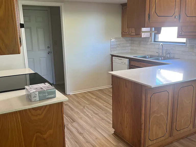 2123 Teresa Dr — Photo 7