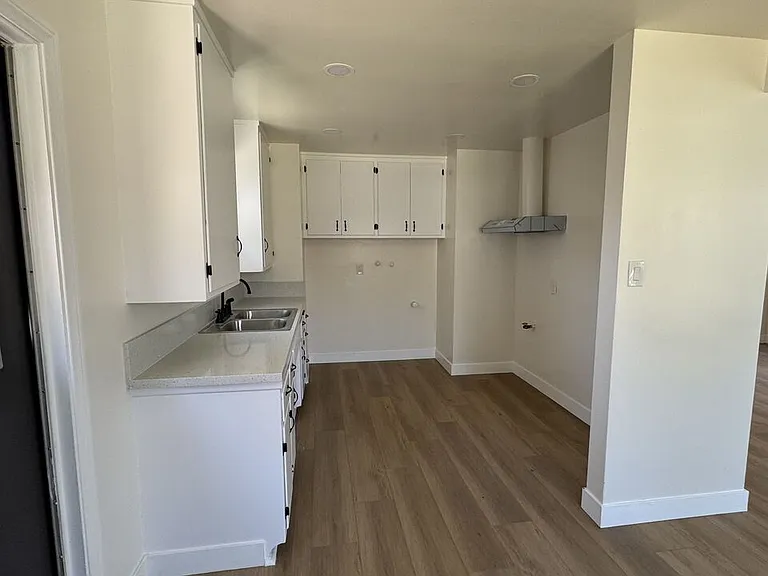 4412 Triggs St #4414 — Photo 4
