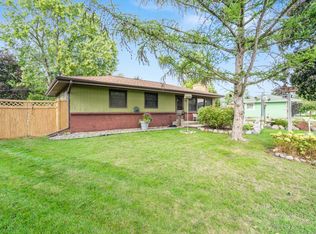 9818 4th Ave S, Bloomington, MN 55420