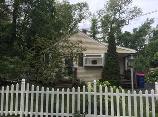 1234 Robin St, New Bedford, MA 02745