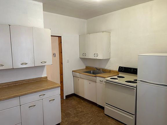 4th image of 1221 10th Ave N #2