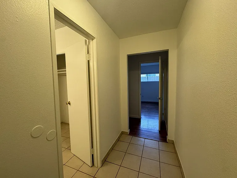 2535 Kansas Ave — Photo 22