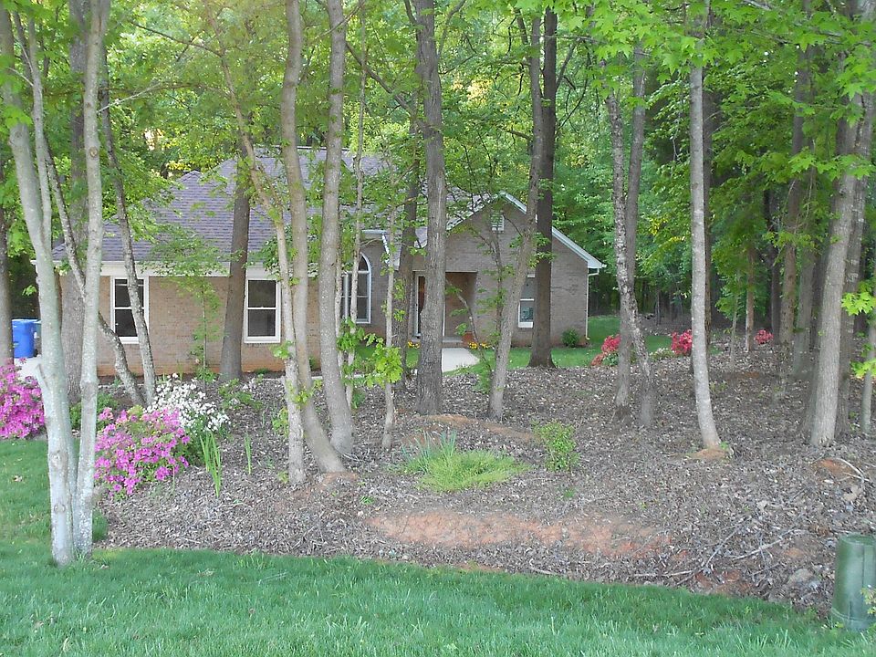 1st image of 170 Wordsworth Way
