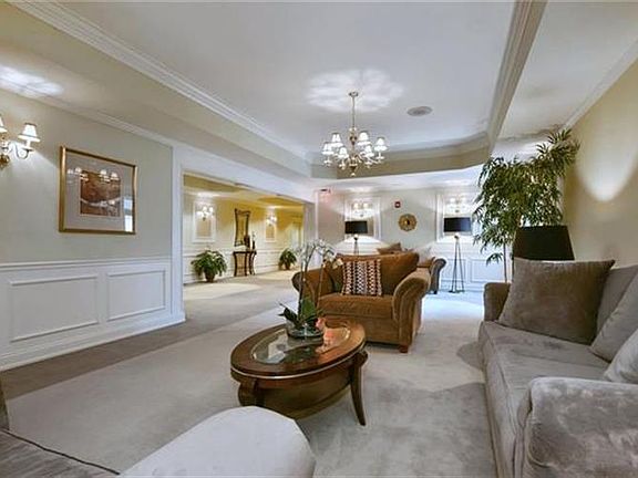 4th image of 410-405 Westchester Ave Unit 405