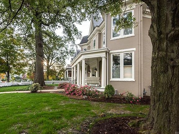 2nd image of 3219 Grove Ave