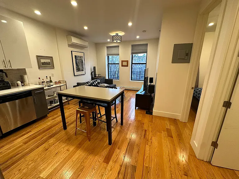 736 Washington Ave #5F — Photo 4