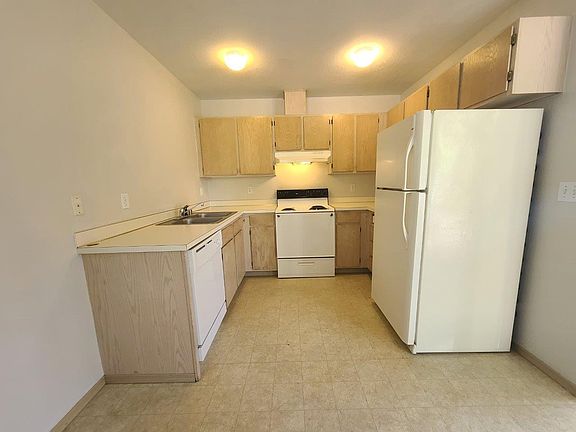 2nd image of 1605 King St