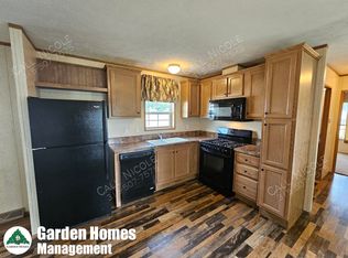 236 Maverick Ln, Utica, NY 13502