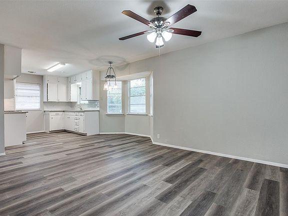 5th image of 132 SE Gardens Blvd
