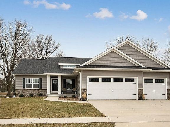 2nd image of 960 Olive Ct