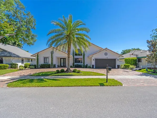 2920 Old Orchard Rd, Davie, FL 33328