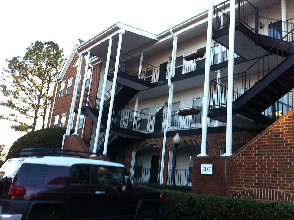 1st image of 207 Westover Ave APT 201