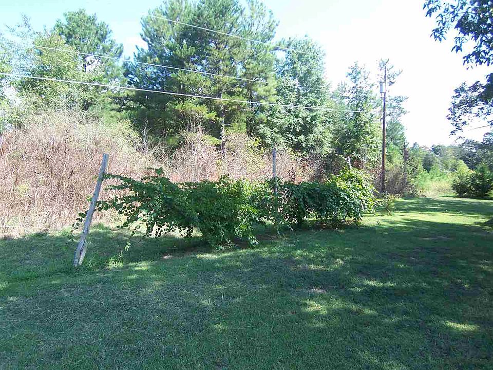 2nd image of 1914 Chatfield Rd