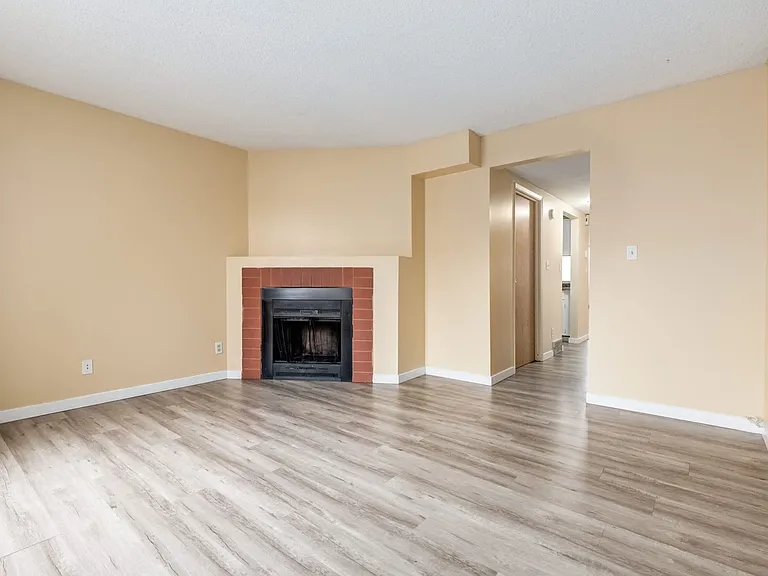 550 Rundlehorn Cir NE — Photo 28