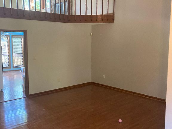 4th image of 5230 Amhurst Dr