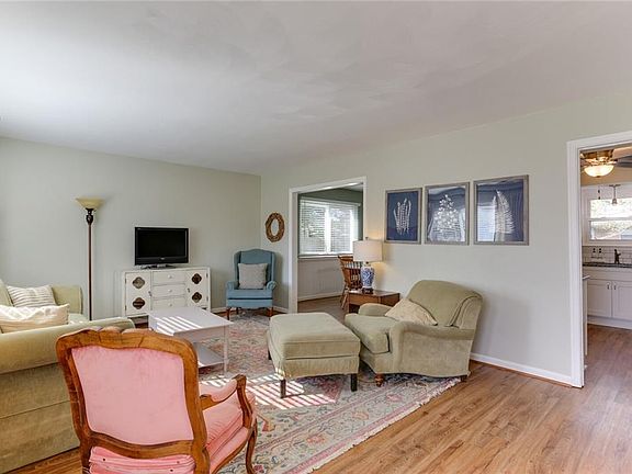 4th image of 1809 Randall Ct