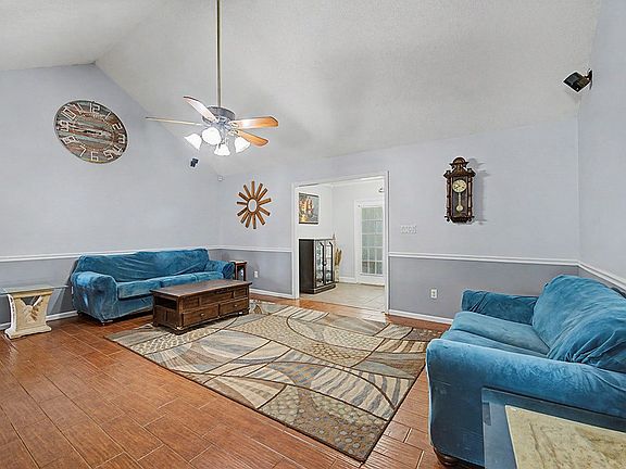 4th image of 133 Long Pine Dr