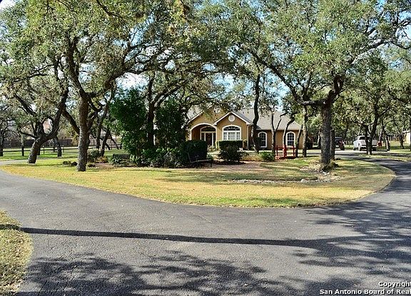 3rd image of 13133 Circle North Dr W