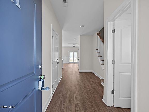 5th image of 4301 Laurel Ridge Drive #A