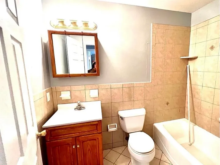 59 Brookdale Ave — Photo 2