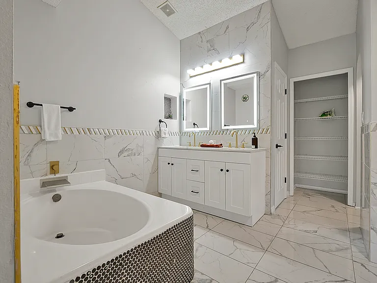 52 Perrotti Ln — Photo 13