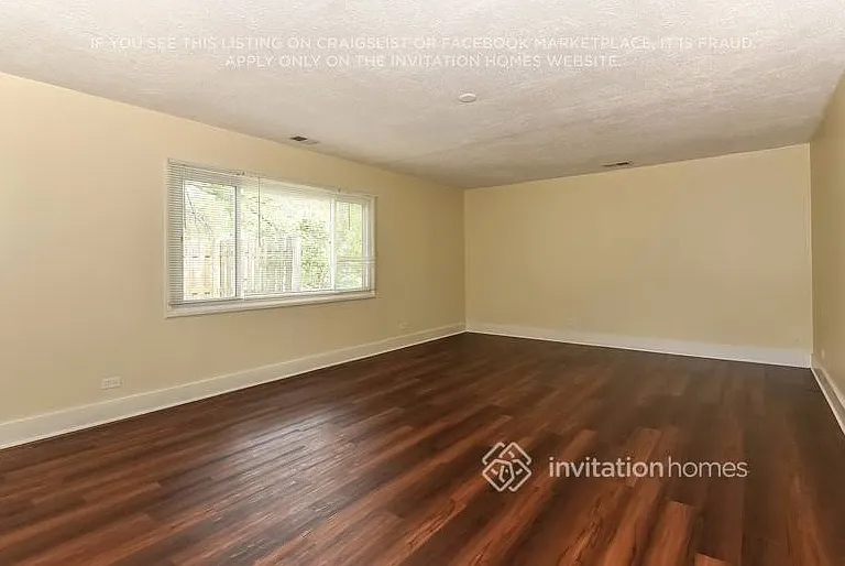 200 Valley Dr — Photo 12
