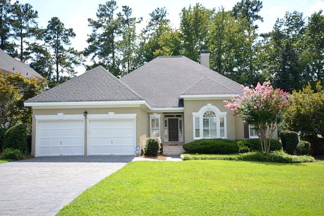 1st image of 624 Saw Grass Dr
