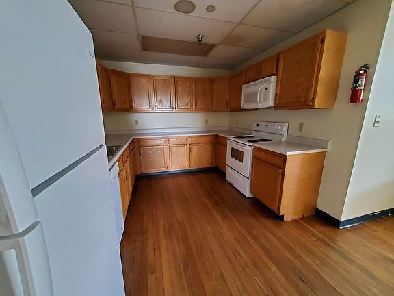 2nd image of 616 W College Ave #10