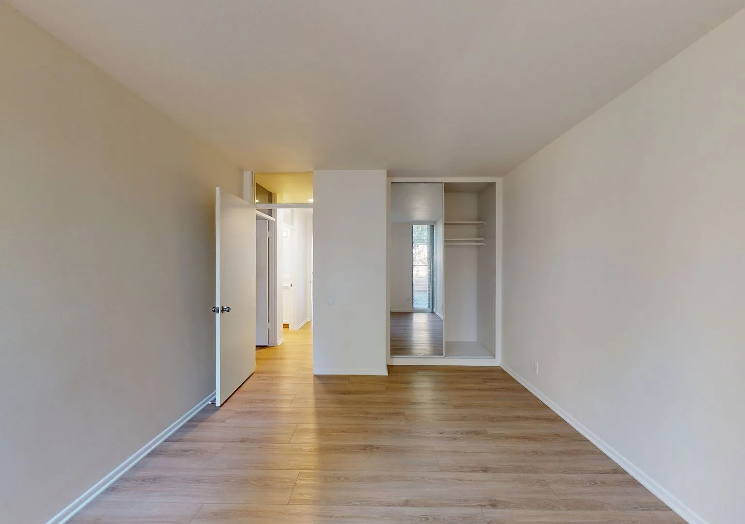 570mad — Photo 3