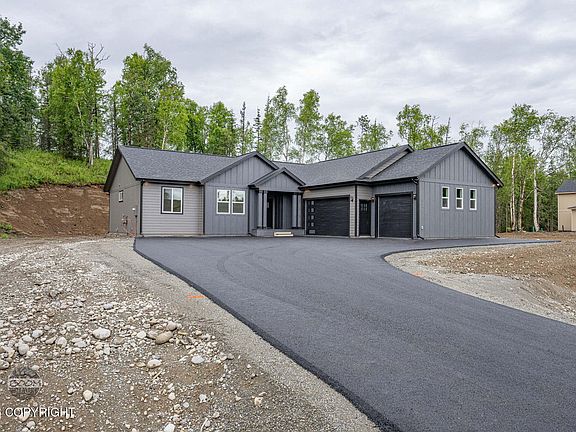 3rd image of 3127 W Kale Cir