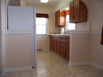 5th image of 2813 Arden Ave