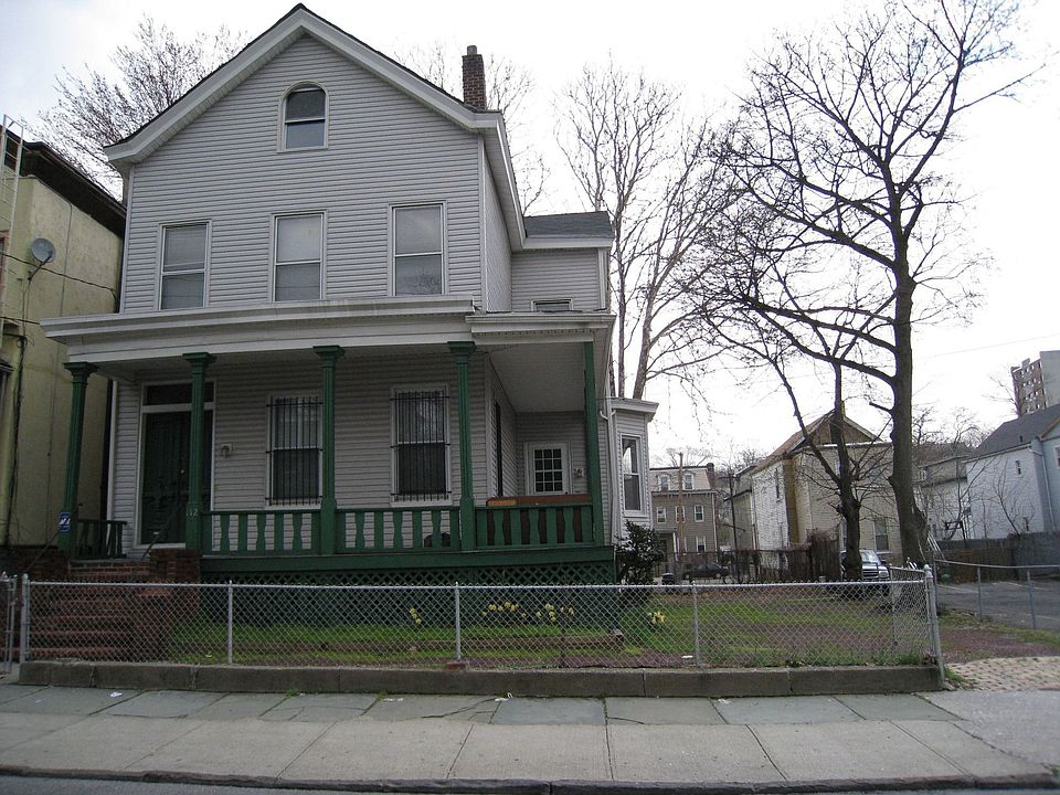 2nd image of 112 Hawthorne Ave