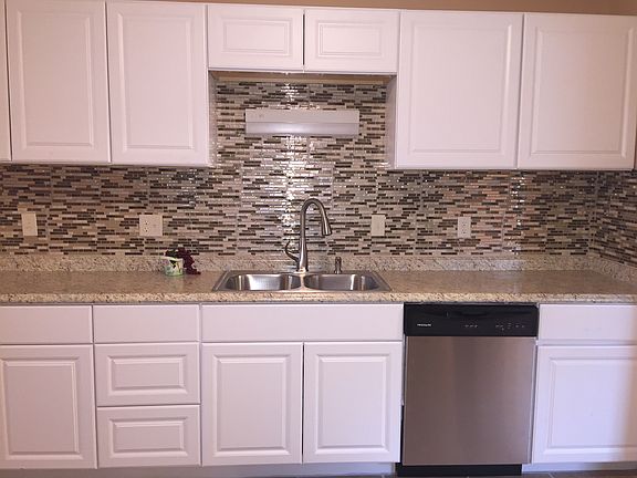3rd image of 625 Fox Lake Dr