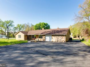 10676 Scaggsville Rd, Laurel, MD 20723