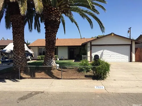 7624 Blackthorne Way photo 1