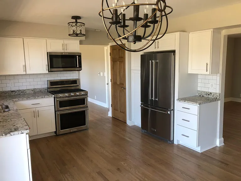 21420 Sierra Dr — Photo 6