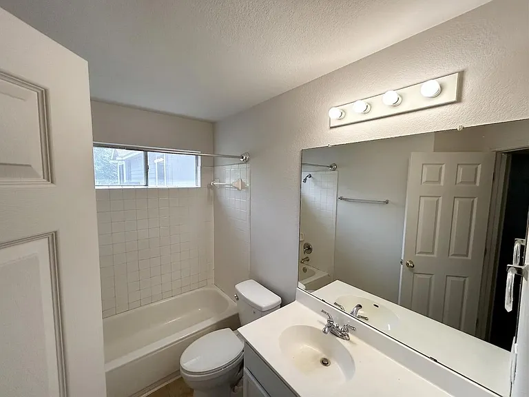 909 Settlement Cv — Photo 18
