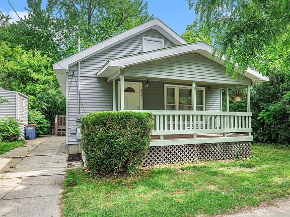 2nd image of 437 Leonard St NE