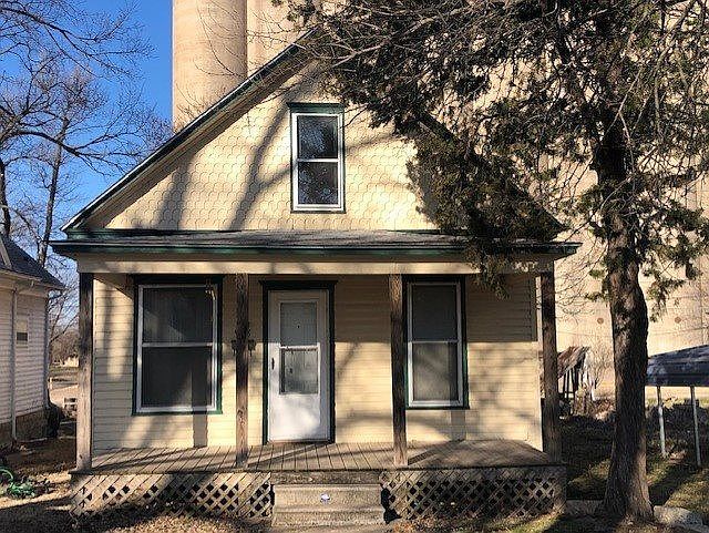 1st image of 918 S Jefferson Ave