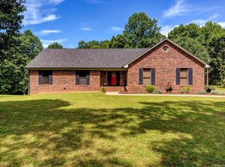 130 Harry Robinson St, Dallas, NC 28034