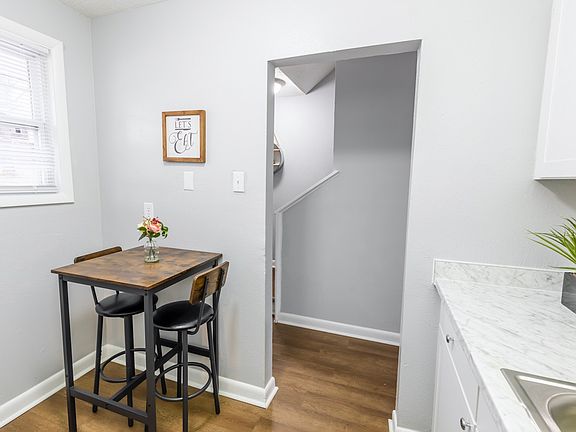 2nd image of 2134 Afton Ave #2134
