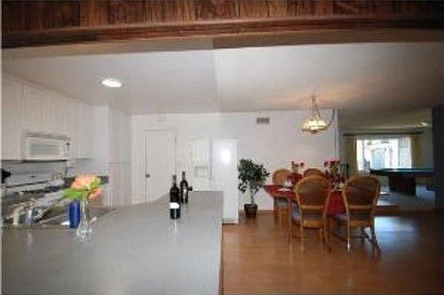 5th image of 7242 Laura Ct