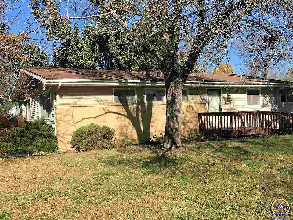 1st image of 1720 SW 70th St