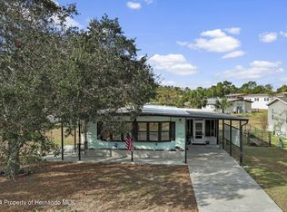 9047 Central Ave, Brooksville, FL 34613