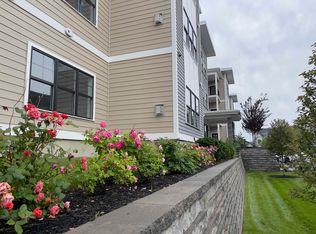 65 Pointe Pl #206, Dover, NH 03820