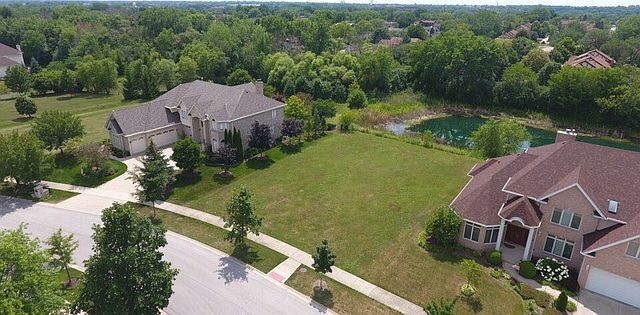 1st image of 328 Tuttle Dr