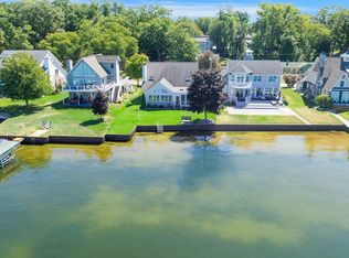 714 Lakeside St, La Porte, IN 46350