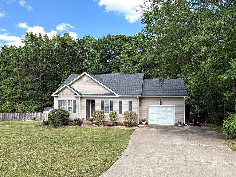 245 Jarrett Bay Ln — Photo 2