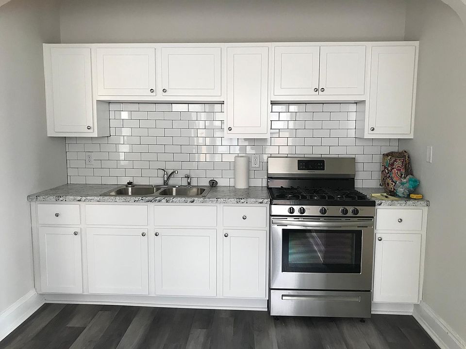 Unit 401 - updated 1 bedroom