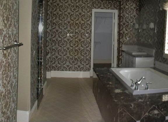 Master Bedroom Bathroom